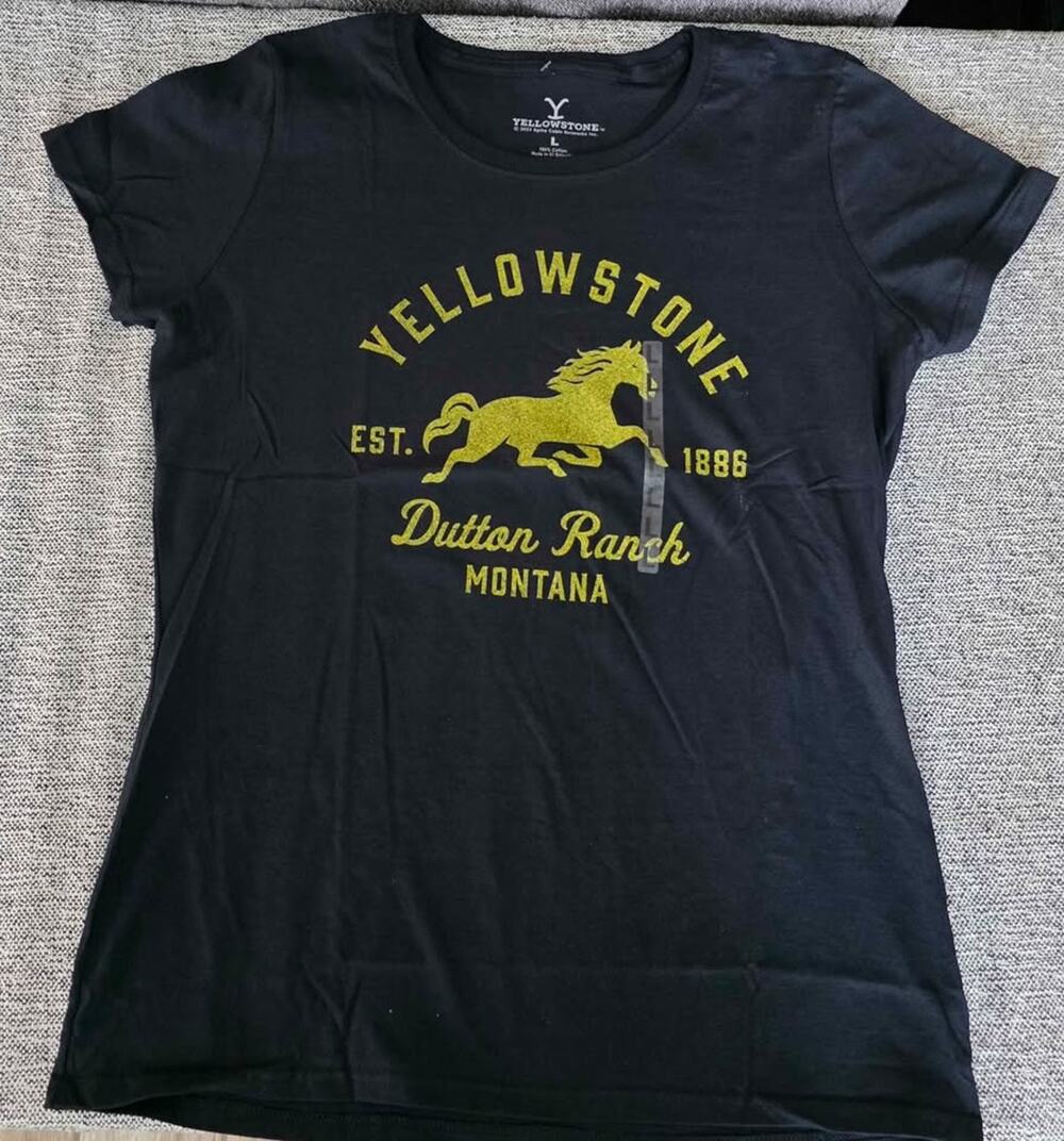 Yellowstone Dutton Ranch Graphic Tee Womens Size L Black
